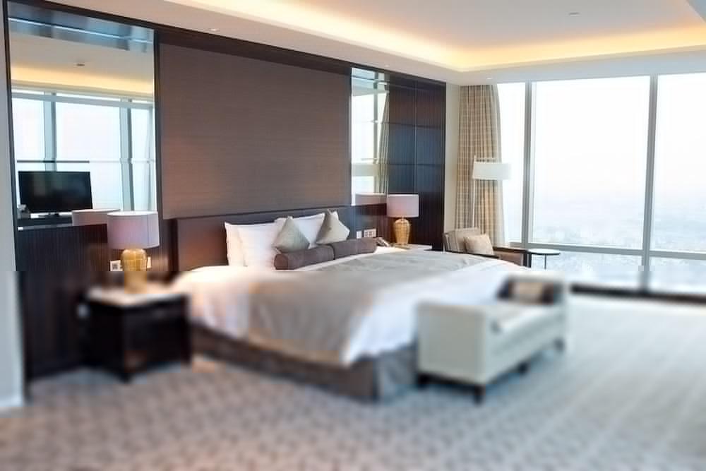 Lotte Hotel Hanoi Eksteriør billede A bedroom at the Ritz-Carlton, Dubai